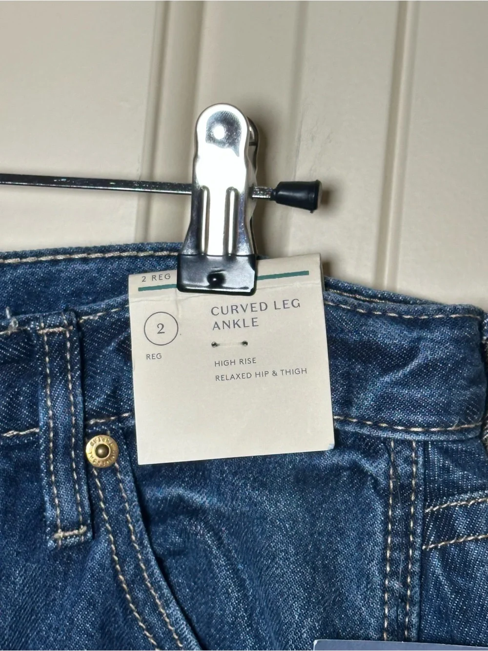 Women's High-Rise Easy Barrel Ankle Jeans - Universal Thread Medium Wash 2 NWT - Picture 6 of 15